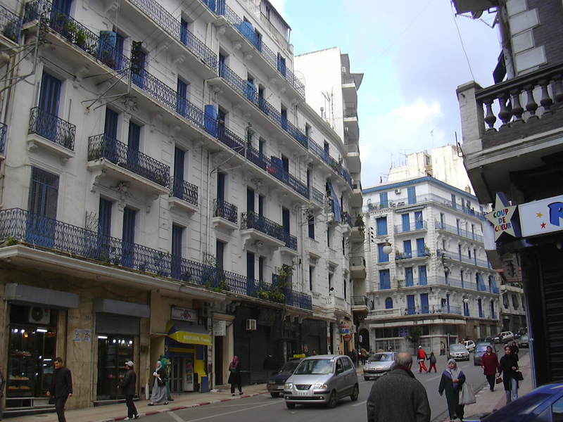 photos/2004 Alger/0020 Rue Michelet Haut vue de rue Dupin.jpg